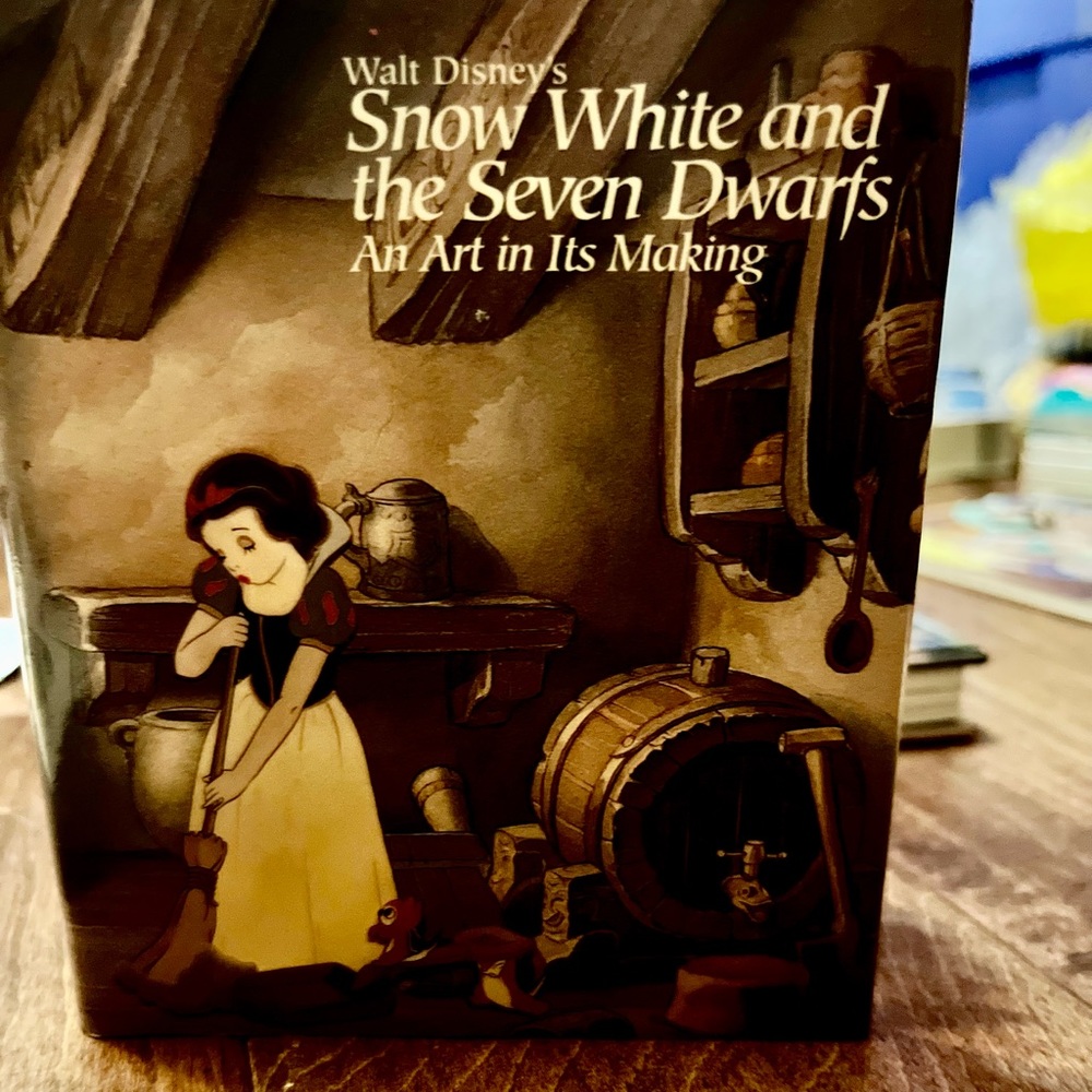 Vintage Snow White - Art in the Making Book
